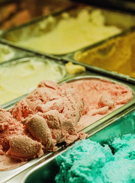 Variedade de sorvetes para dietas mais restritivas aumenta; confira duas receitas