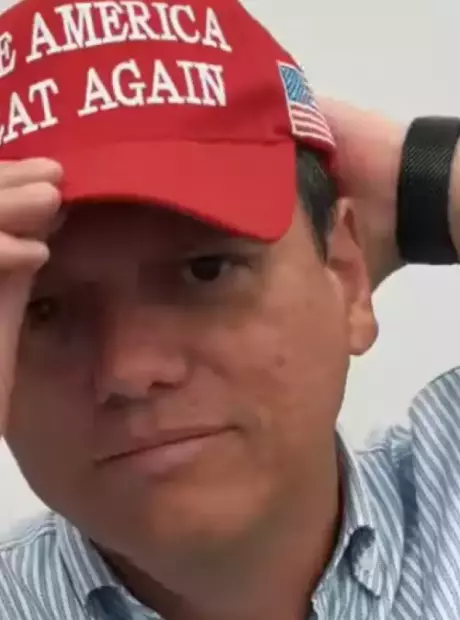 Tarc&iacute;sio diz que n&atilde;o colocaria o bon&eacute; de Trump novamente