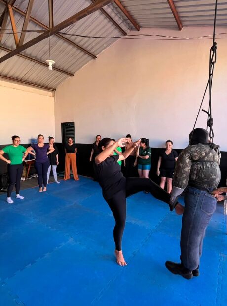 MS Florestal treina mulheres em defesa pessoal durante o Agosto Lil&aacute;s em MS