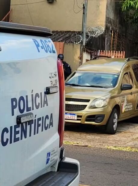 Pol&iacute;cia procura suspeito ap&oacute;s mulher ser encontrada morta pela m&atilde;e em Campo Grande