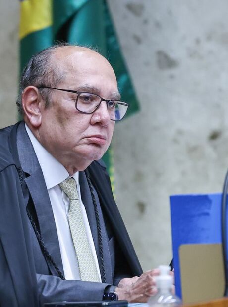 Gilmar quer proibir assessores no STF que sejam delegados