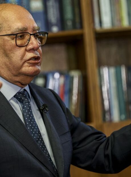 Decano do STF cita desequil&iacute;brio eleitoral em afastamento da c&uacute;pula da PF