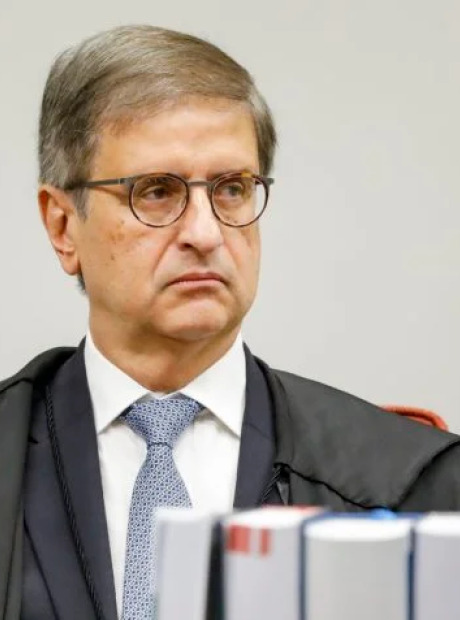 Mensagem de Gonet para Vorcaro: 'tomara que tenha charuto e Macallan'