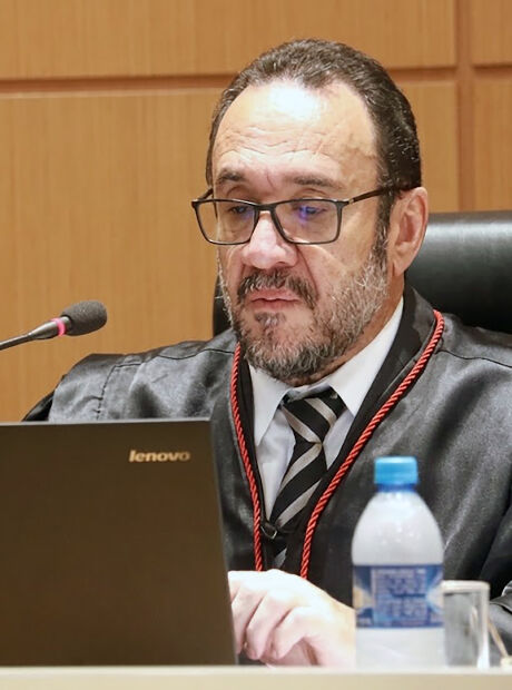 Desembargador suspeito de corrup&ccedil;&atilde;o continuar&aacute; afastado