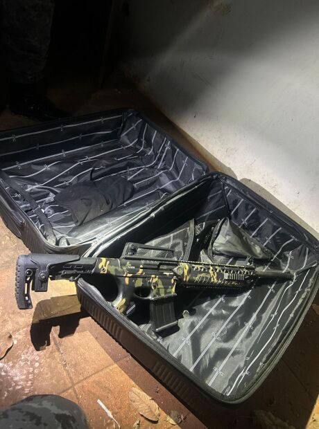 Homem aponta arma para o Batalh&atilde;o de Choque e morre em confronto