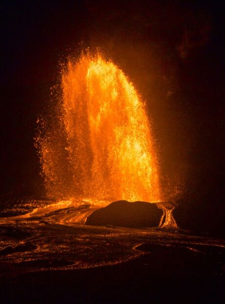 Alerta: sat&eacute;lites detectam movimento de magma em vulc&atilde;o de 11 km perto de 2 milh&otilde;es de pessoas