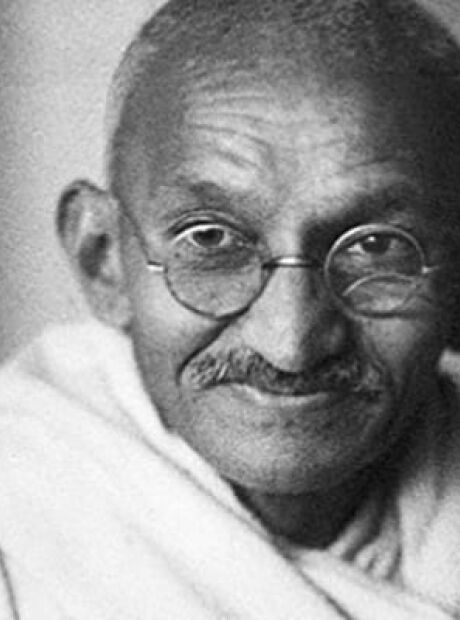 Gandhi: "Um covarde &eacute; incapaz de demonstrar amor; faz&ecirc;-lo &eacute; prerrogativa dos corajosos"