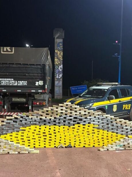 PRF apreende mais de 700 quilos de coca&iacute;na em caminh&atilde;o na BR-262