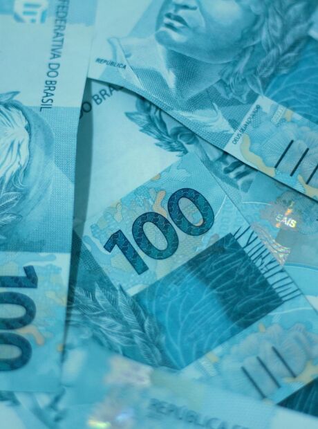 Com fortuna de R$ 9,1 bilh&otilde;es, um dos mais ricos do Brasil diz: "o dinheiro come&ccedil;a a atrapalhar"