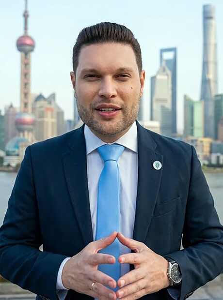 Secret&aacute;rio de Educa&ccedil;&atilde;o, Lucas Bitencourt participa de imers&atilde;o educacional na China