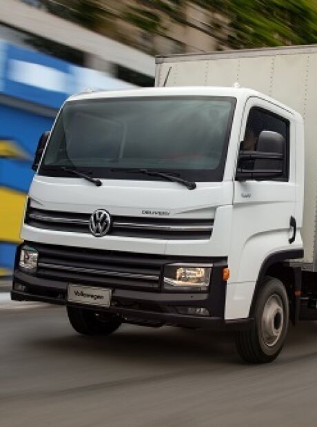 Volks lan&ccedil;a caminh&atilde;o que pode ser dirigido com CNH B