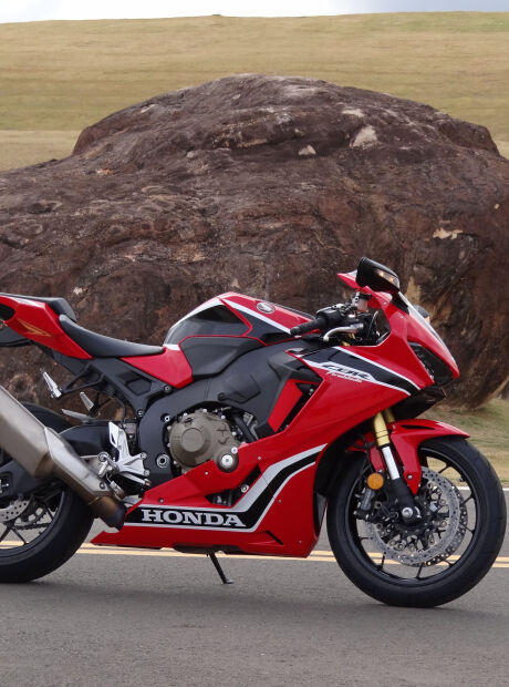 Honda CBR1000 RR Fireblade ganha pot&ecirc;ncia