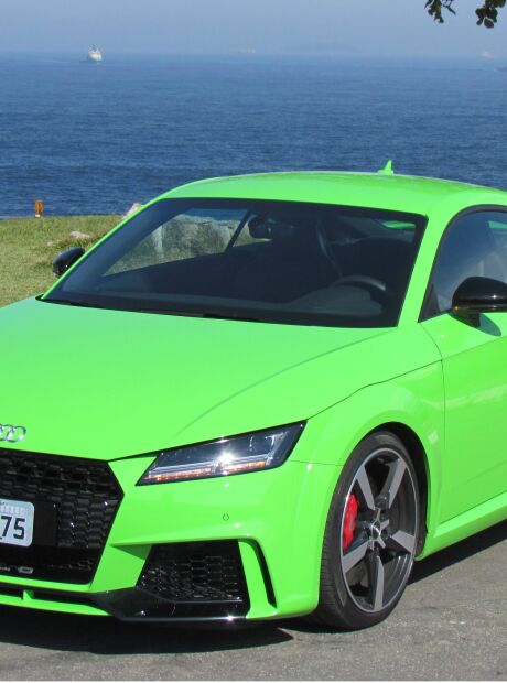Audi TT: o "brinquedo" caro com design arrebatador