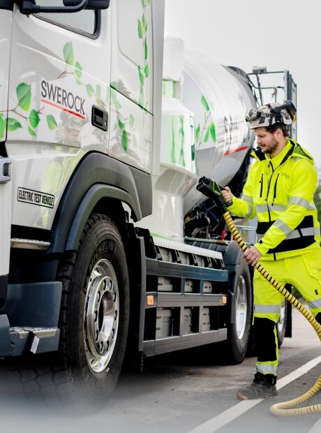 Volvo anuncia oferta de caminhões elétricos na Europa