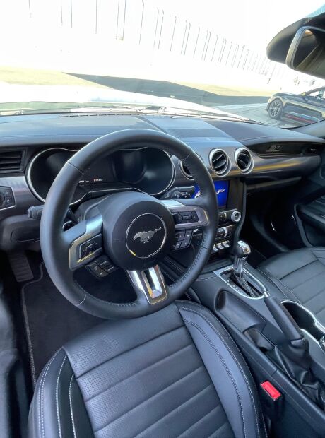 A bordo do novo Mustang Mach 1 