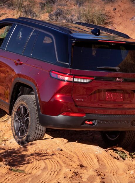 A Jeep apresenta duas versões do Grand Cherokee