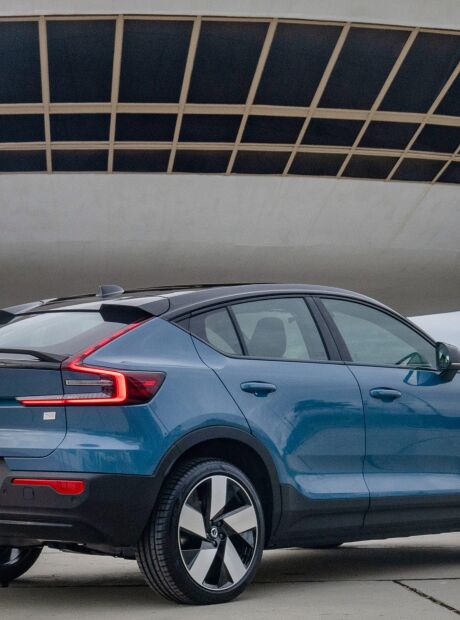A Volvo inicia a pré-venda no Brasil crossover elétrico C40