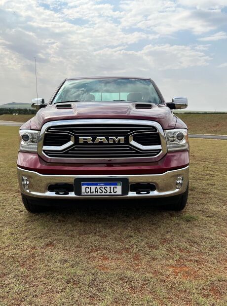 Nova Ram 2500 com motor hemi de 400 cavalos