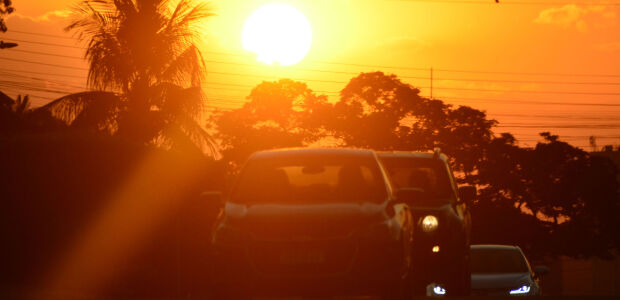Frente fria chega na ter&ccedil;a-feira, mas semana ter&aacute; calor&atilde;o de 40&deg;C
