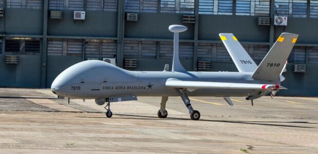 Drone de R$ 50 milh&otilde;es cai durante exerc&iacute;cio da FAB em Campo Grande