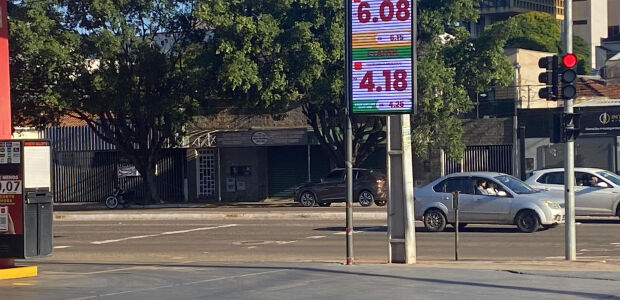 Sem justificativa, gasolina subiu 16 centavos ap&oacute;s in&iacute;cio da guerra no Ir&atilde;