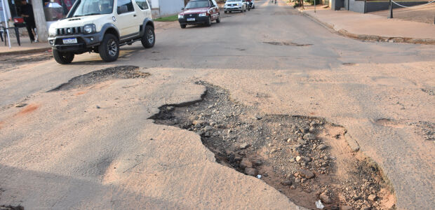 Prefeitura contratou R$ 72 milh&otilde;es a mais para Bar&otilde;es do Tapa-Buraco