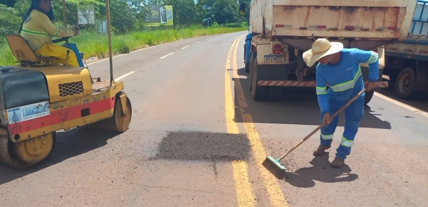 Governo licita pacote bilion&aacute;rio para tapa-buraco em rodovias