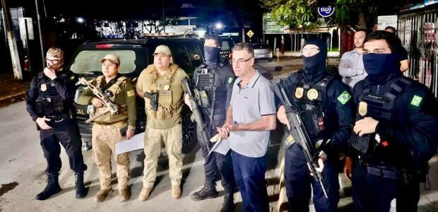 V&iacute;deo: a caminho de Campo Grande, Neno Razuk &eacute; entregue &agrave; PF em Corumb&aacute;