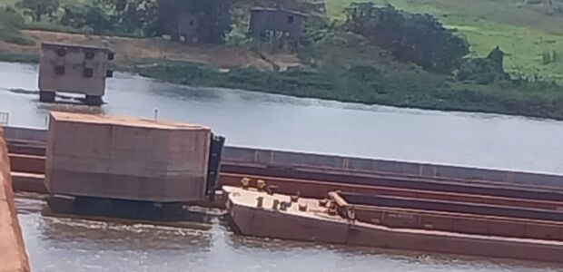 Colis&atilde;o comprometeu a seguran&ccedil;a da ponte no Rio Paraguai, diz BO