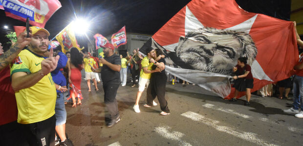 Lula ganhou mais que o dobro de novos votos que Fl&aacute;vio Bolsonaro em MS