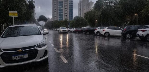 Temporal com ventos de at&eacute; 60 km/h e granizo amea&ccedil;a Campo Grande e MS