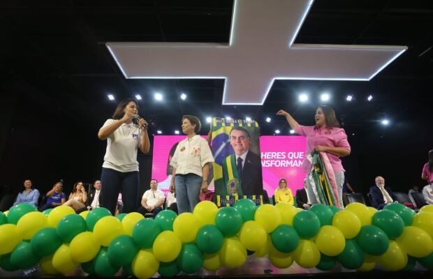 Evento de mulheres conservadoras "põe fogo" entre esquerda e direita