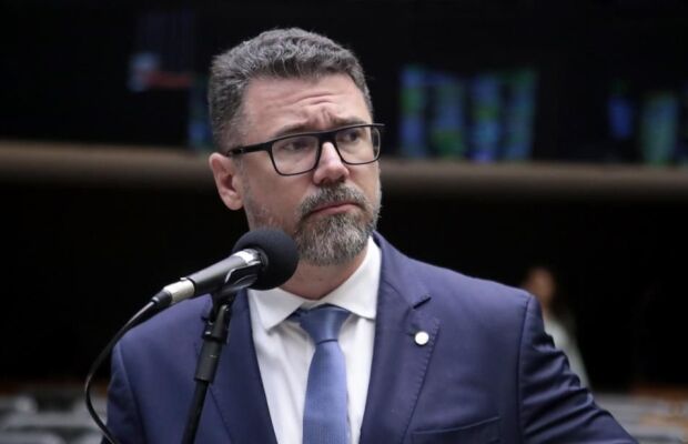 Conselho de &Eacute;tica vota pela suspens&atilde;o de dois meses do mandato de Pollon