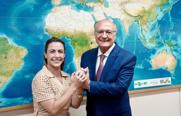 Soraya Thronicke assume presid&ecirc;ncia do PSB em MS