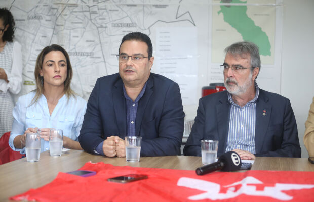 PT aposta em 'racha' na direita para eleger governador em MS
