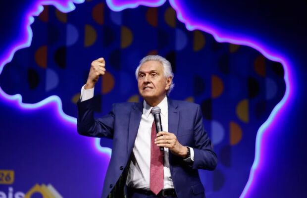 Caiado eleva o tom e diz que candidatura de Fl&aacute;vio est&aacute; 'afundando'