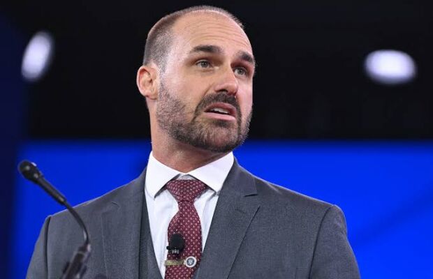 PF decide demitir Eduardo Bolsonaro por abandono de cargo