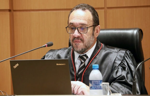Desembargador suspeito de corrup&ccedil;&atilde;o continuar&aacute; afastado