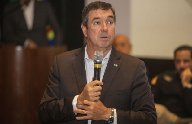 Riedel encaminhar&aacute; &agrave; Assembleia ajuste fiscal e reforma administrativa