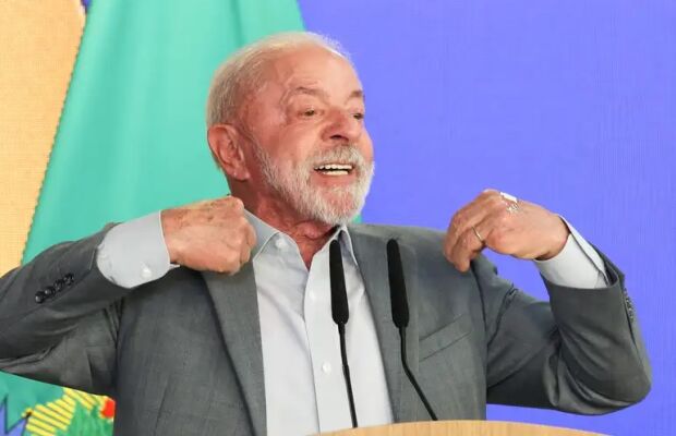 Lula consegue virada hist&oacute;rica e &eacute; reeleito presidente do Brasil