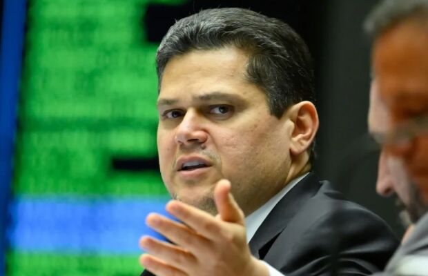 Entrave sobre maioridade penal adia vota&ccedil;&atilde;o da PEC da Seguran&ccedil;a P&uacute;blica