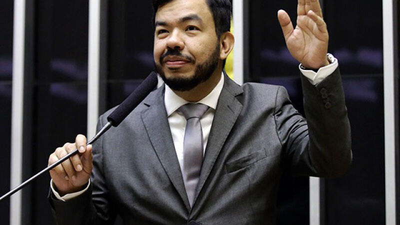 Deputados Loester Trutis não pode se aproximar da esposa devido à medida protetiva