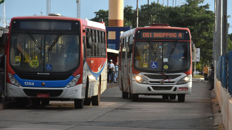 Paralisação do transporte público desta segunda-feira foi cancelada. 