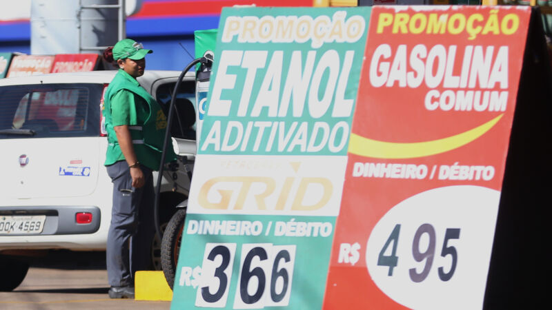 Levantamento mostra queda nos preços do diesel, do etanol, da gasolina e do GNV em diferentes formas de pagamento