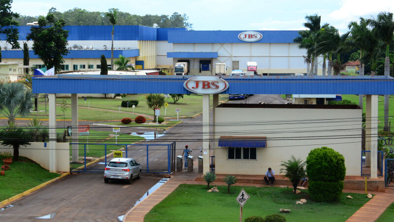 JBS abre mais de 180 vagas em MS; parte é destinada a jovens entre 18 e 23 anos