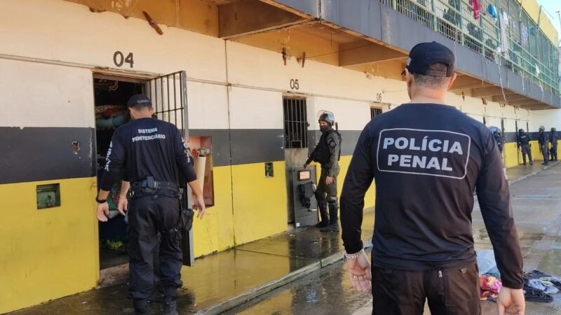 Proposta reduz maioridade penal para 16 anos