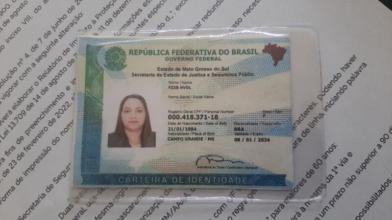 Modelo ilustrativo da nova carteira de identidade, lançada em MS em janeiro de 2024