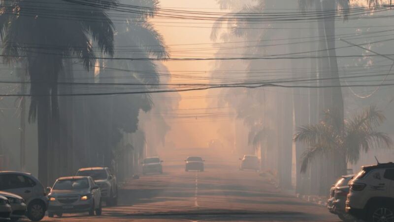 Corumbá encoberta por fumaça de incêndios