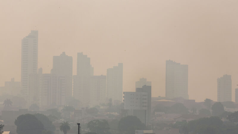 Fumaça atinge fortemente Campo Grande e qualidade do ar é a pior do ano desta sexta-feira (13)