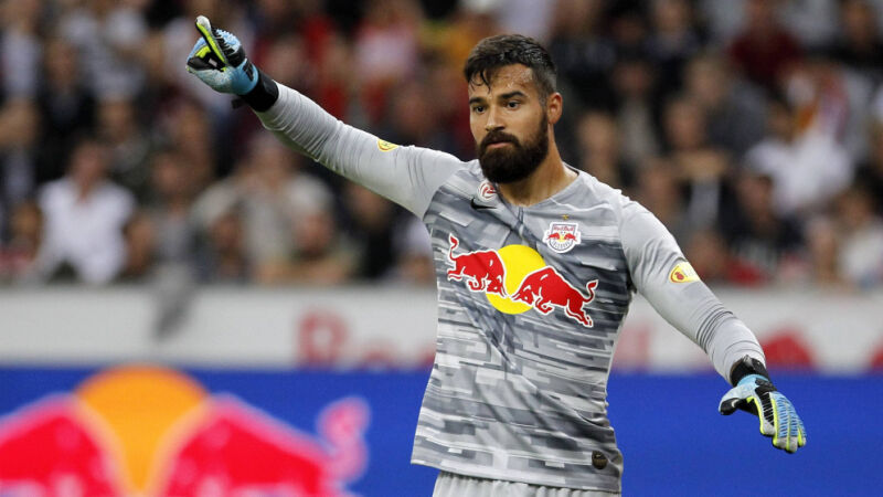 Nascido em Porto Murtinho, Carlos Coronel é o atual goleiro do NY Red Bull (EUA) 